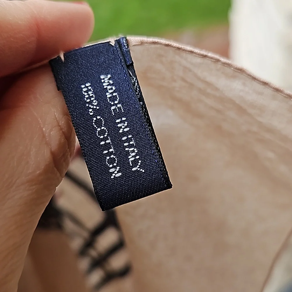 NWOT BURBERRY RED FLORAL SHAWL LARGE SCARF - Picture 5 of 9